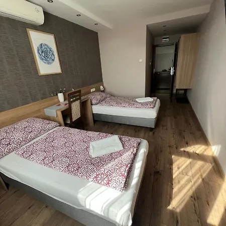 Oda ve Kahvaltı Panzio Erd