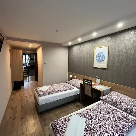 Centrál Borház - étterem és Panzió 3* Érd