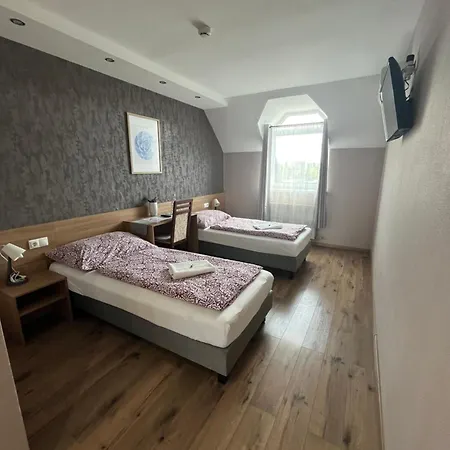 Panzio Bed & Breakfast 3*