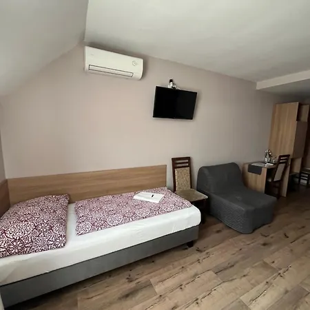 Bed & Breakfast Panzio *